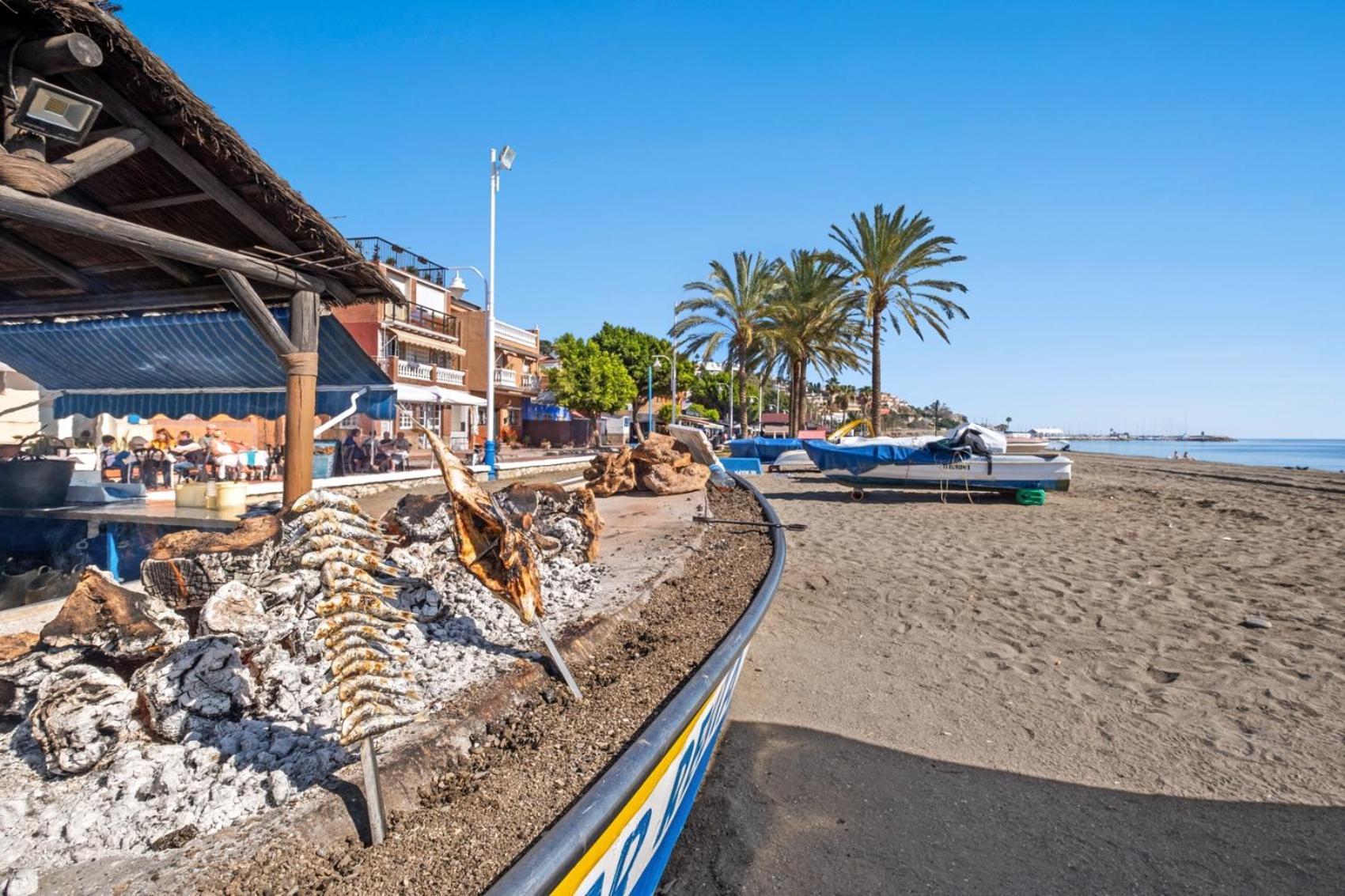 Apartamento Frente A La Playa Malaga Zewnętrze zdjęcie